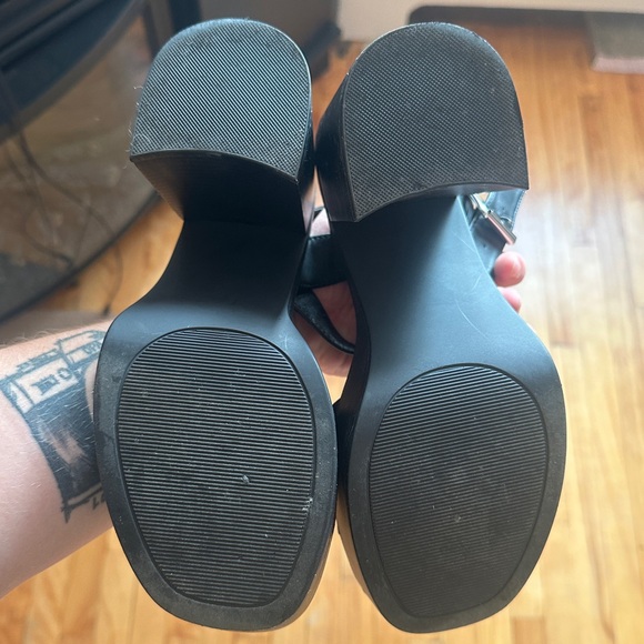 Madden Girl Goldie Sandals - Picture 3 of 3